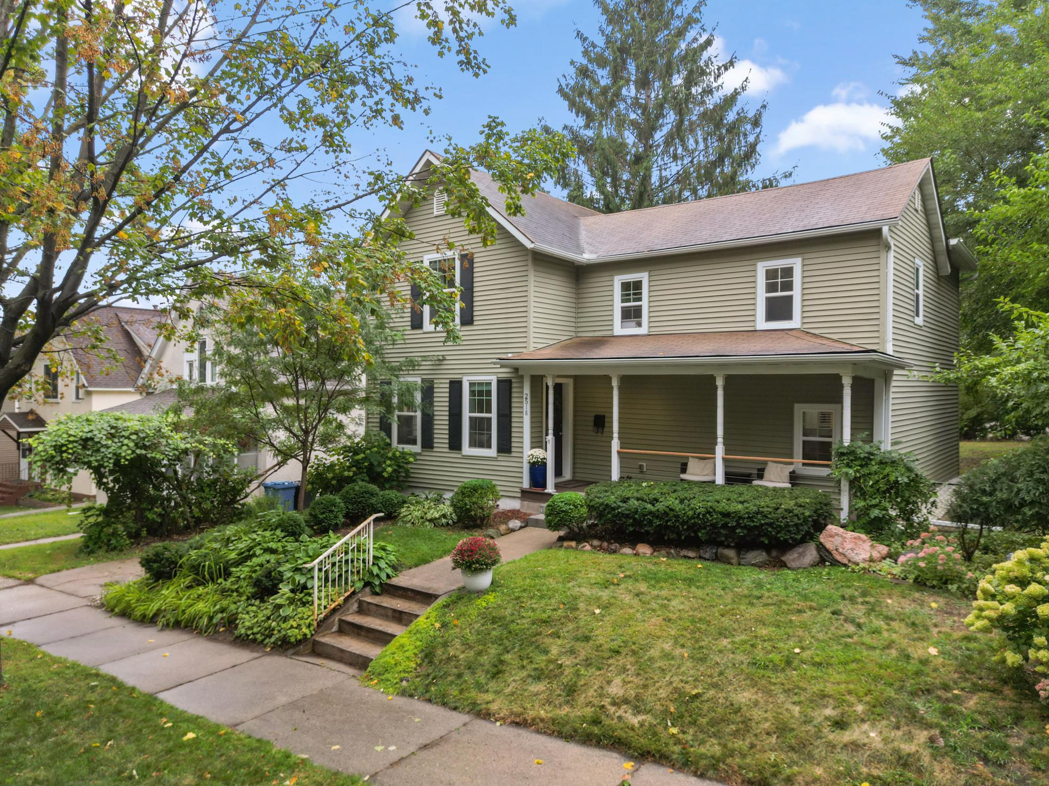 2518 Buchanan Street NE — photo