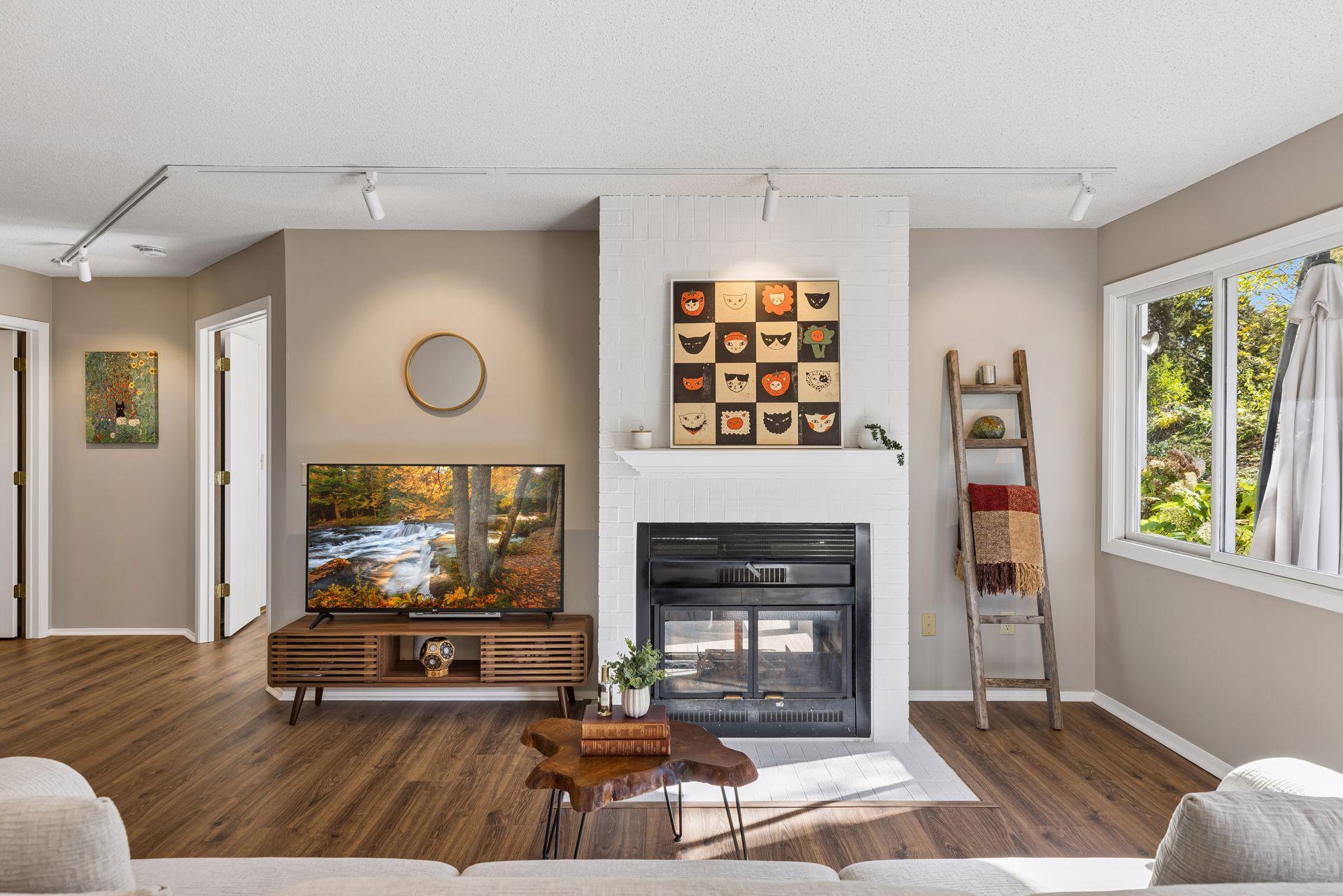 8020 Timber Lake Drive — photo