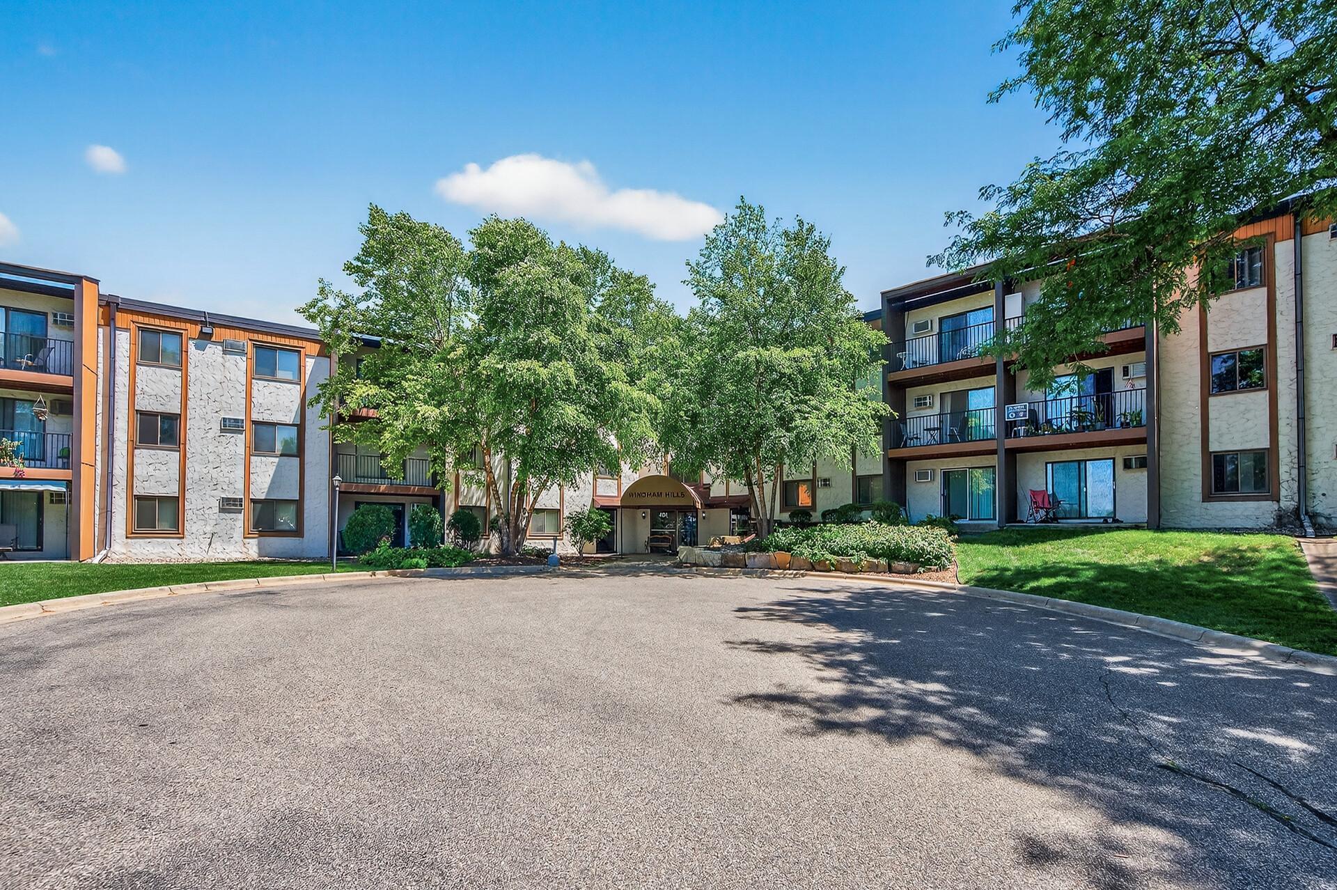 401 E Burnsville Parkway 124 — photo