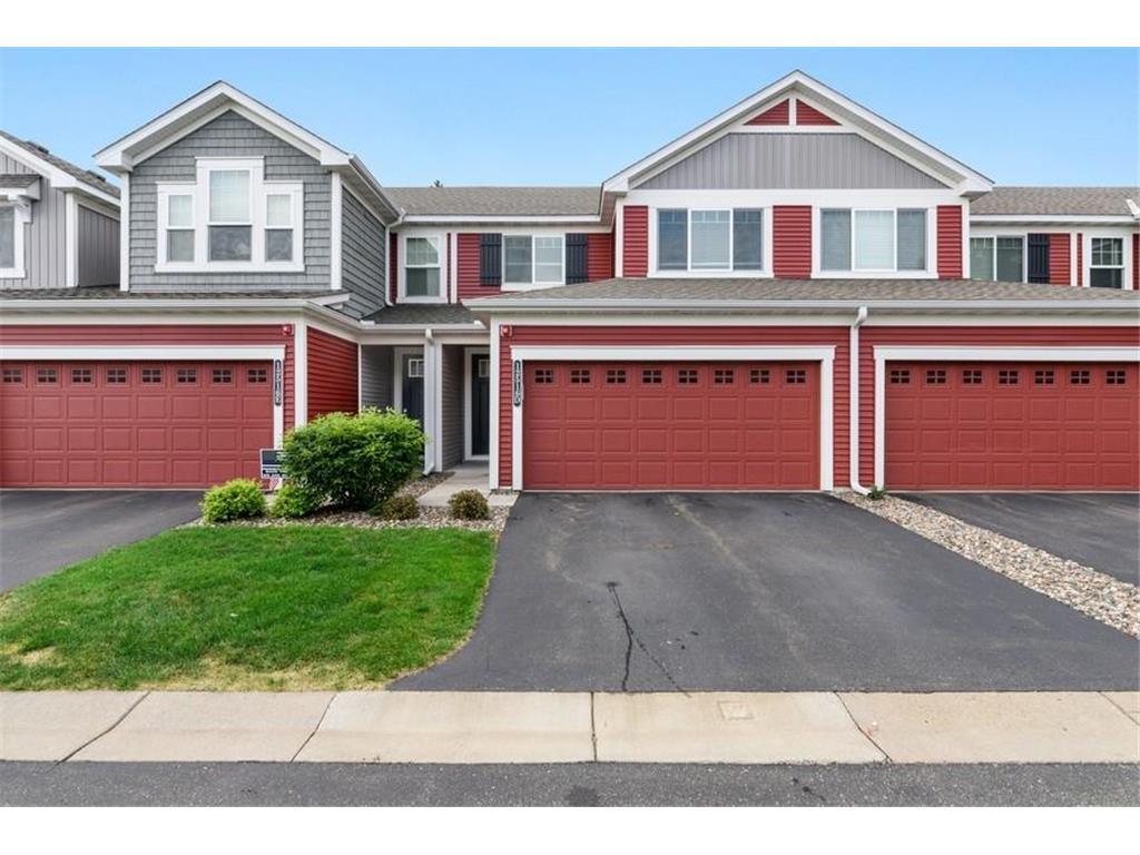 12516 Naples Street NE Unit D — photo