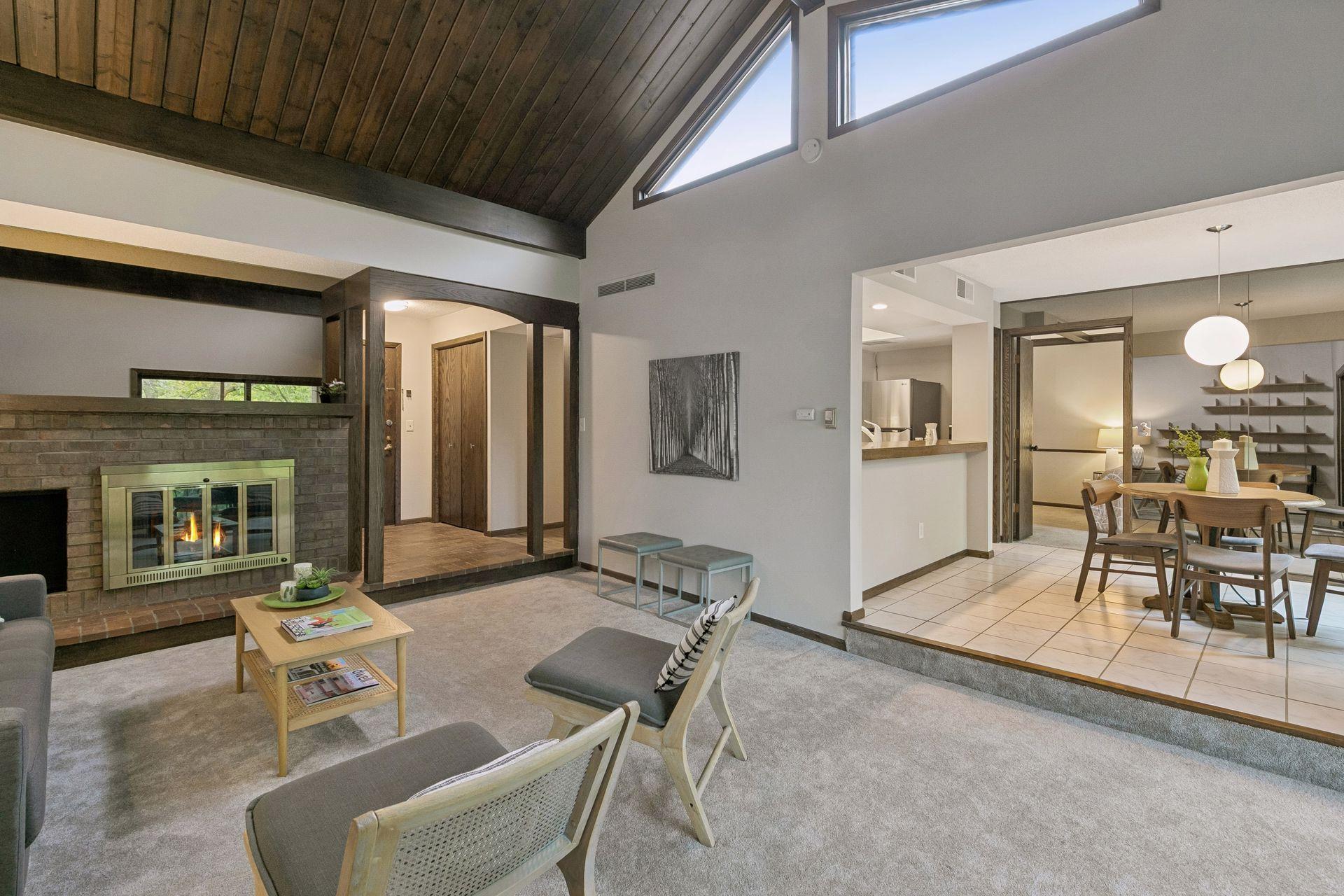 6115 Lincoln Drive 353 — photo