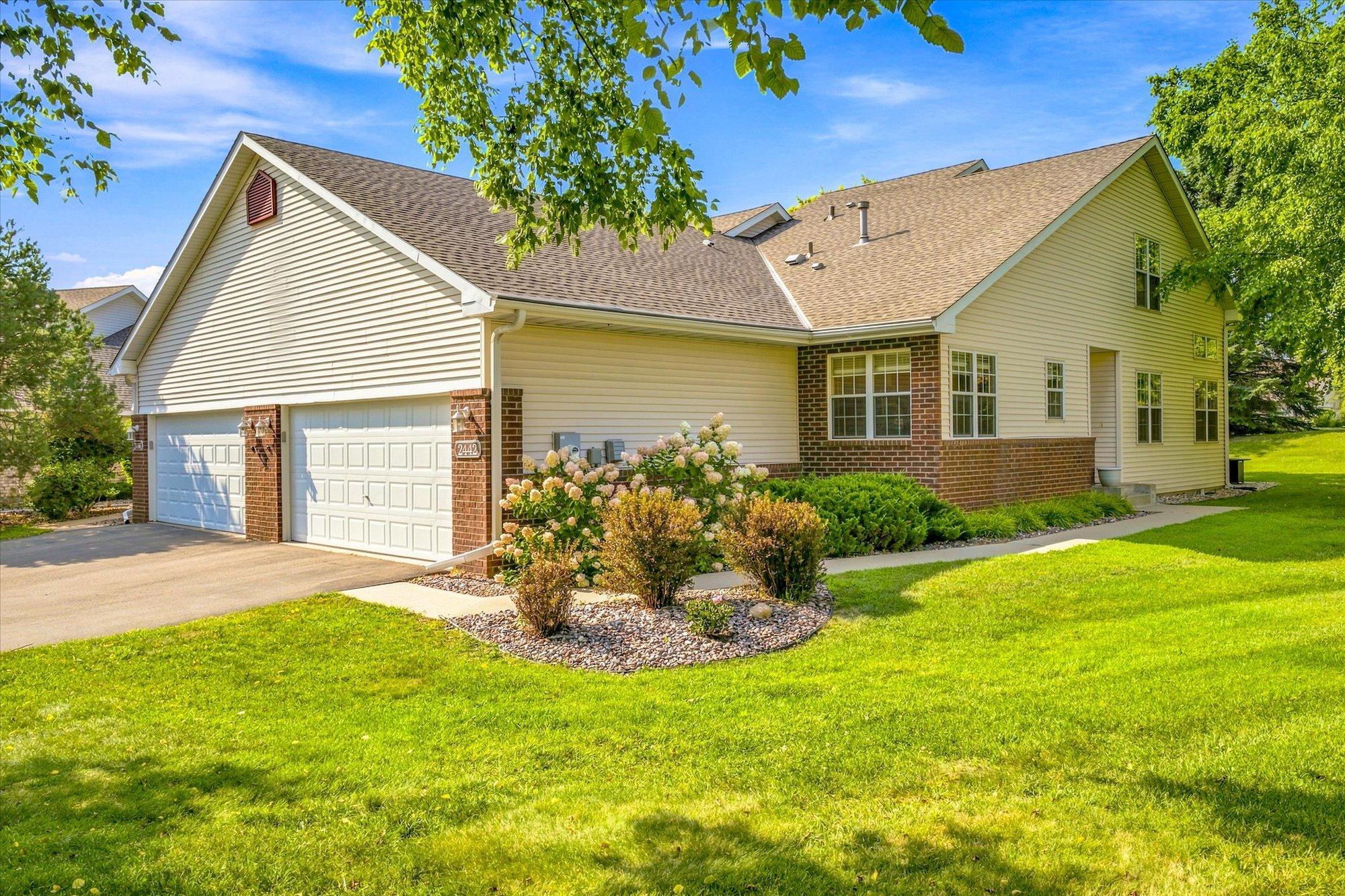 2442 Autumn Ridge Court — photo