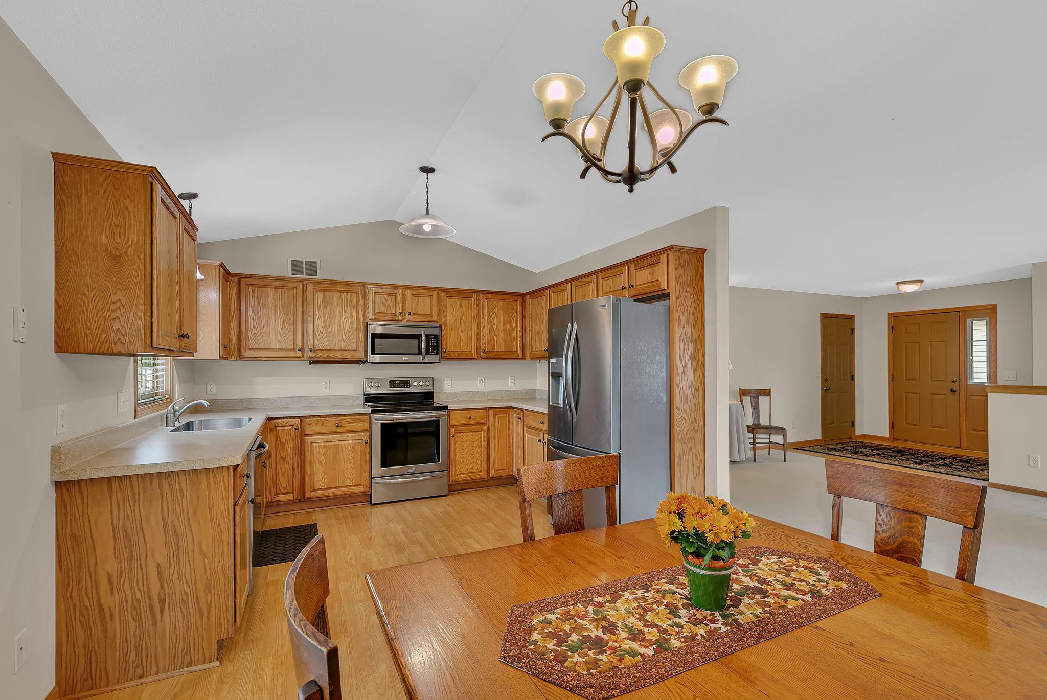 5524 Knollwood Drive — photo