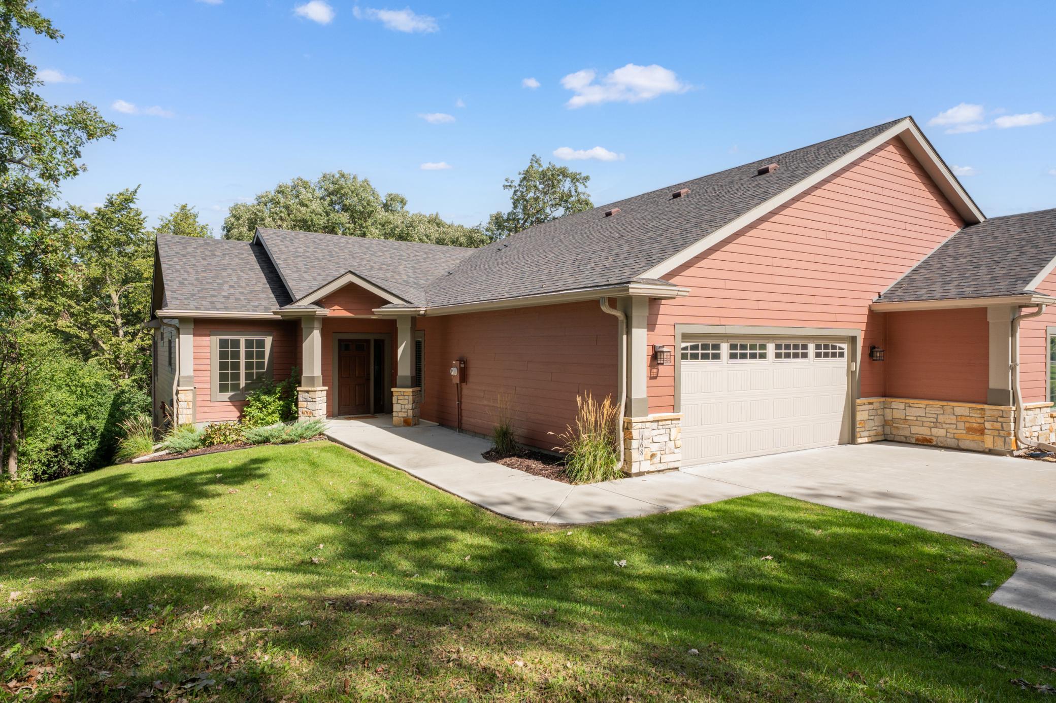 468 Panorama Circle NW — photo