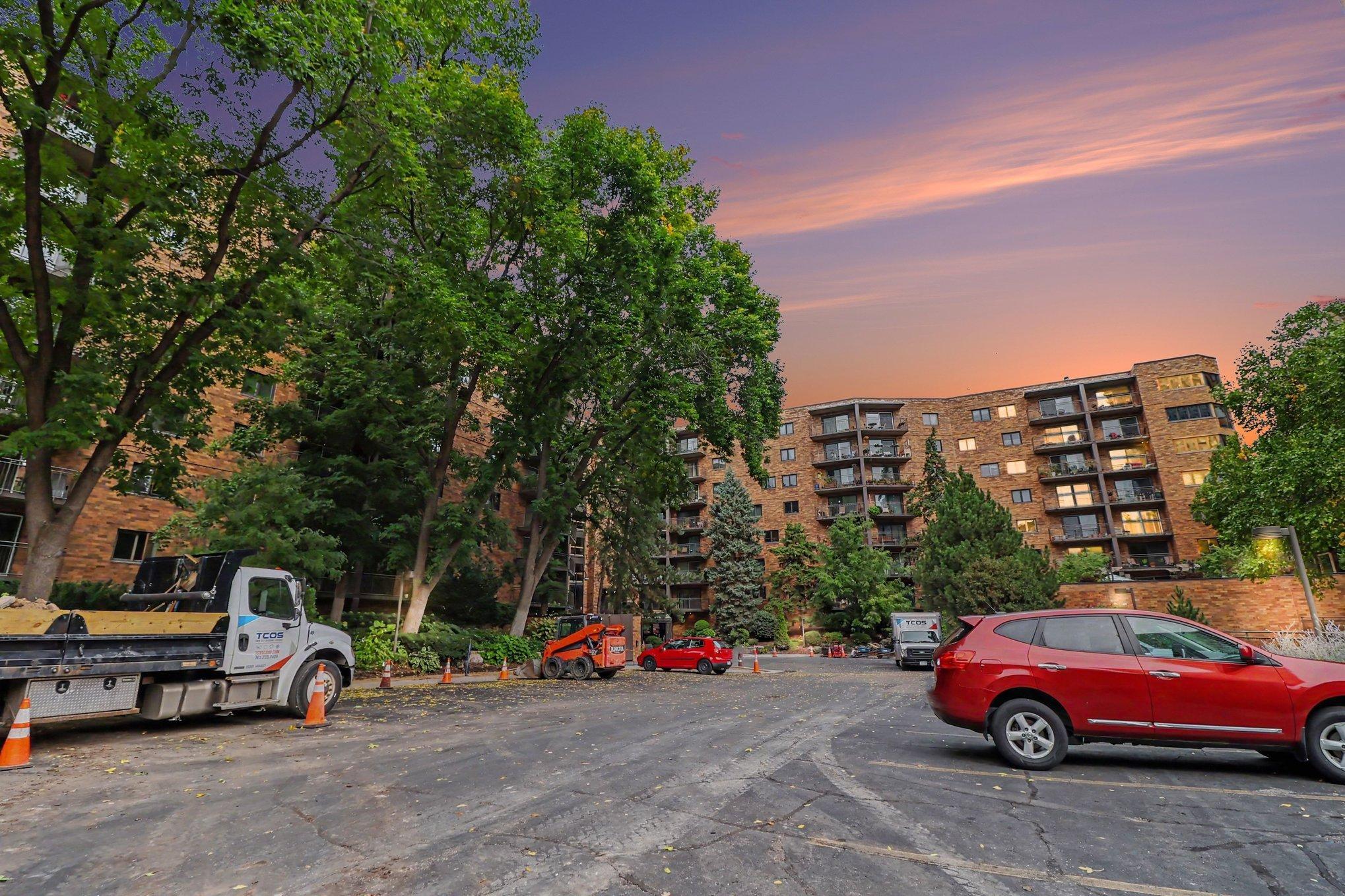 210 W Grant Street 615 — photo