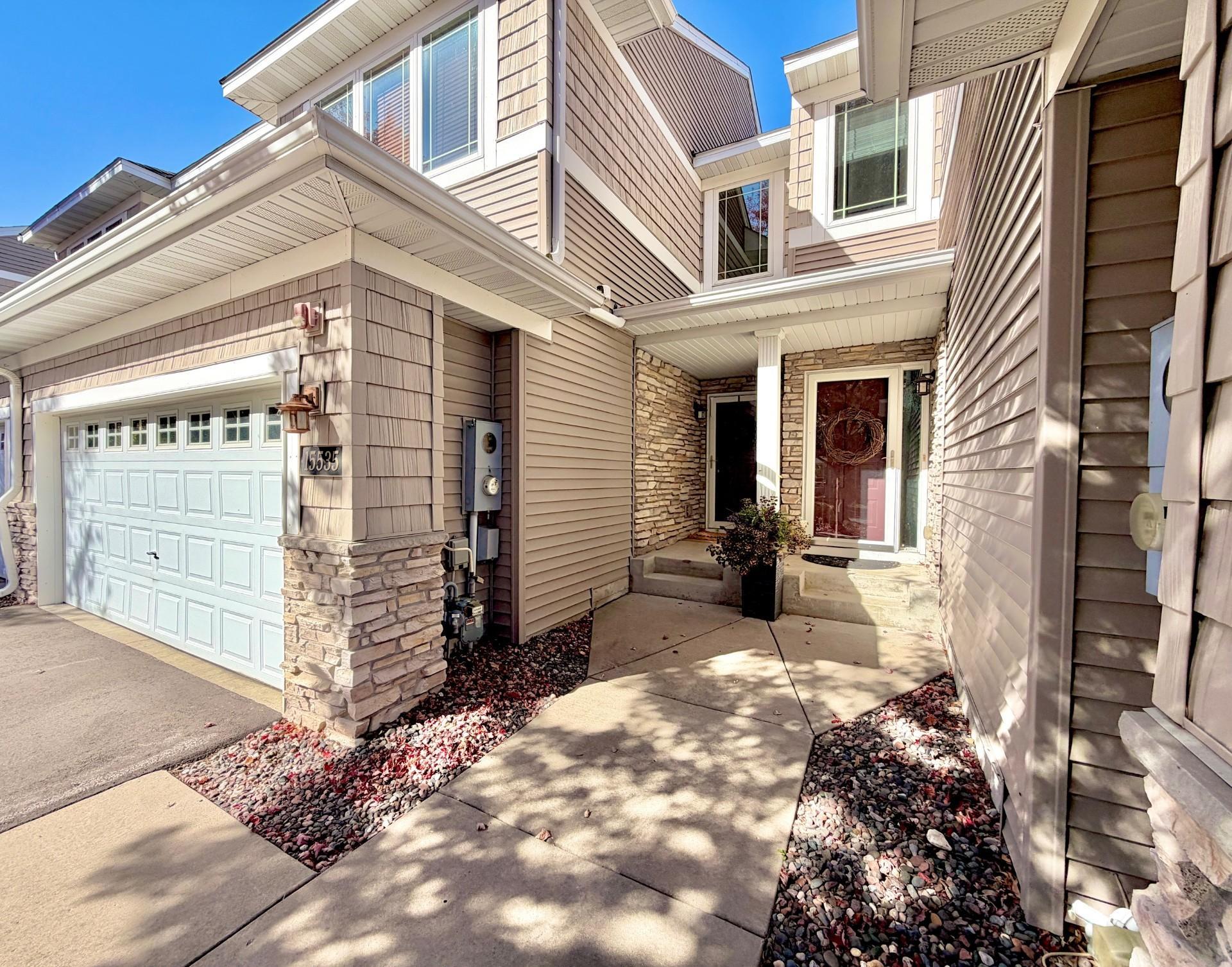 15535 Lilac Drive — photo