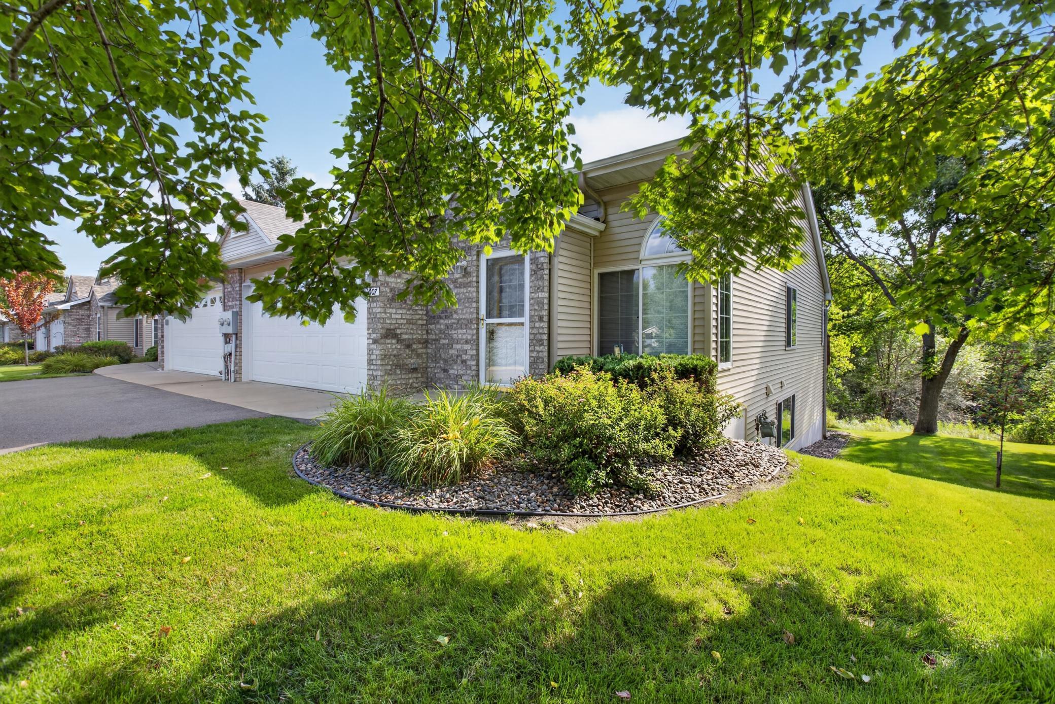 1007 N Rum River Drive — photo