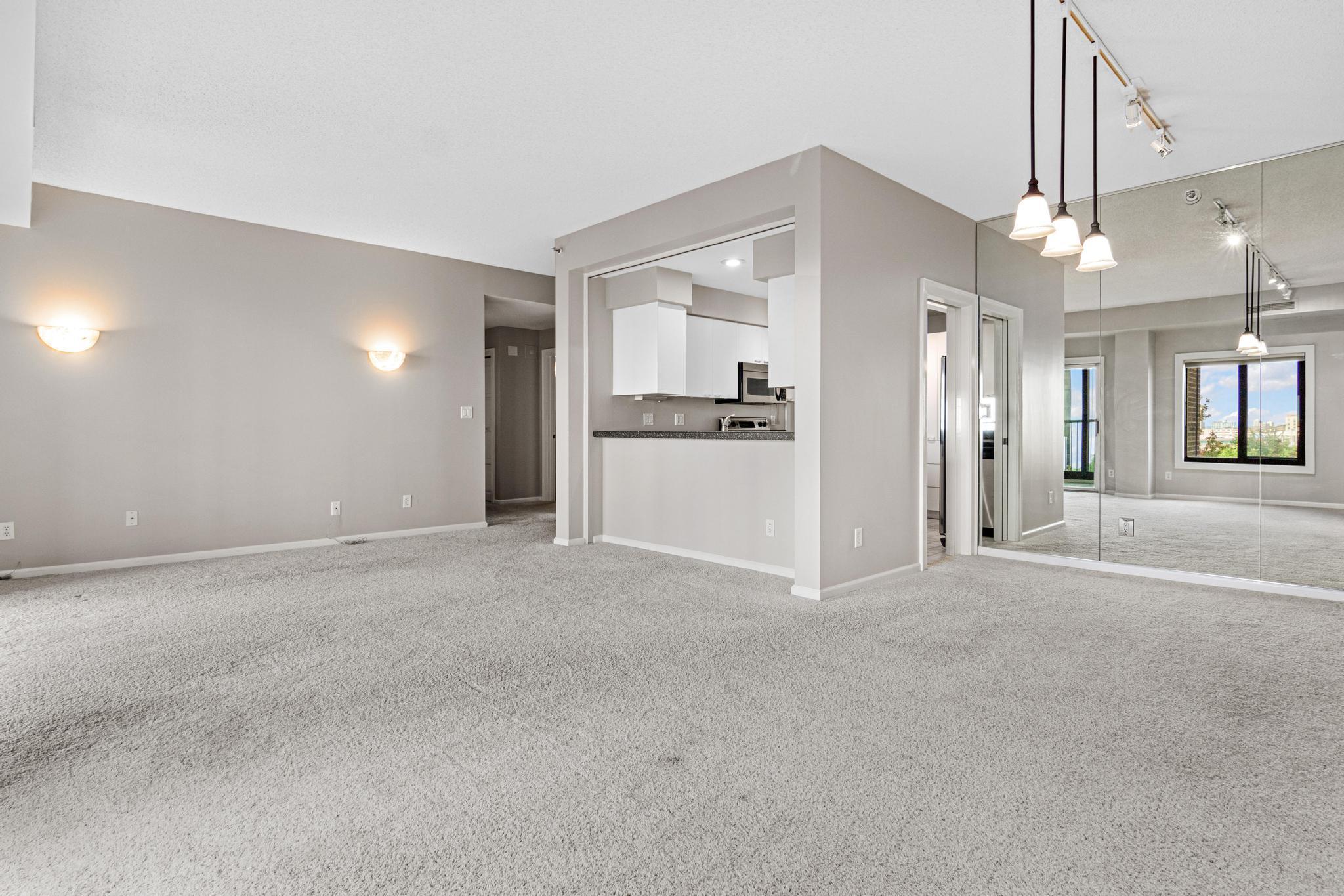 1235 Yale Place 808 — photo