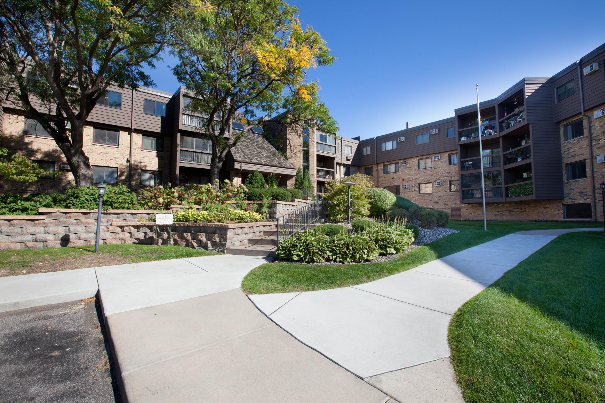 999 41st Avenue NE Unit 212 — photo