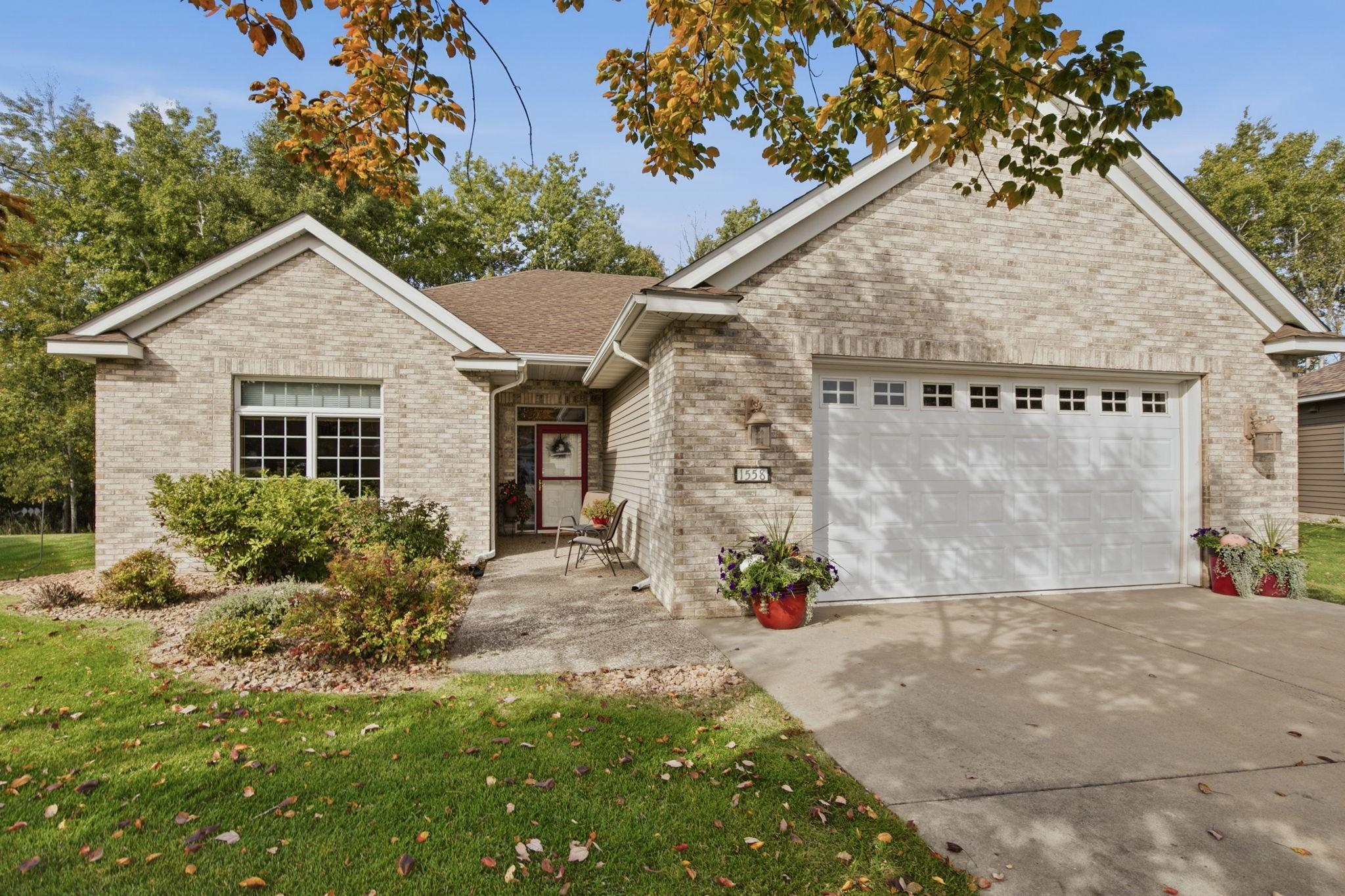 1558 Katrina Court — photo