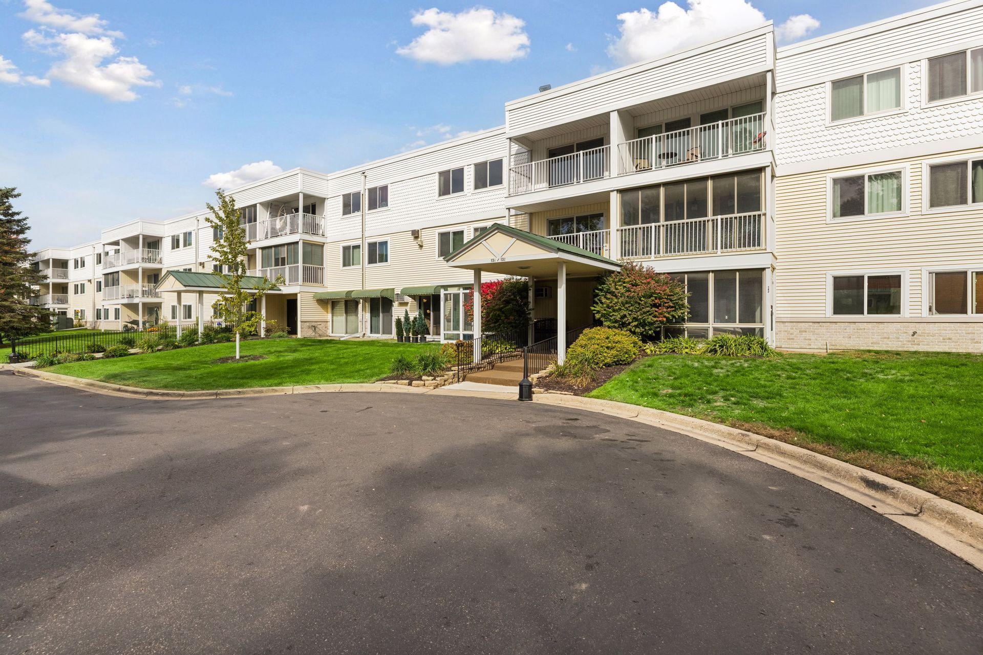 130 Demont Avenue E Unit 144 — photo