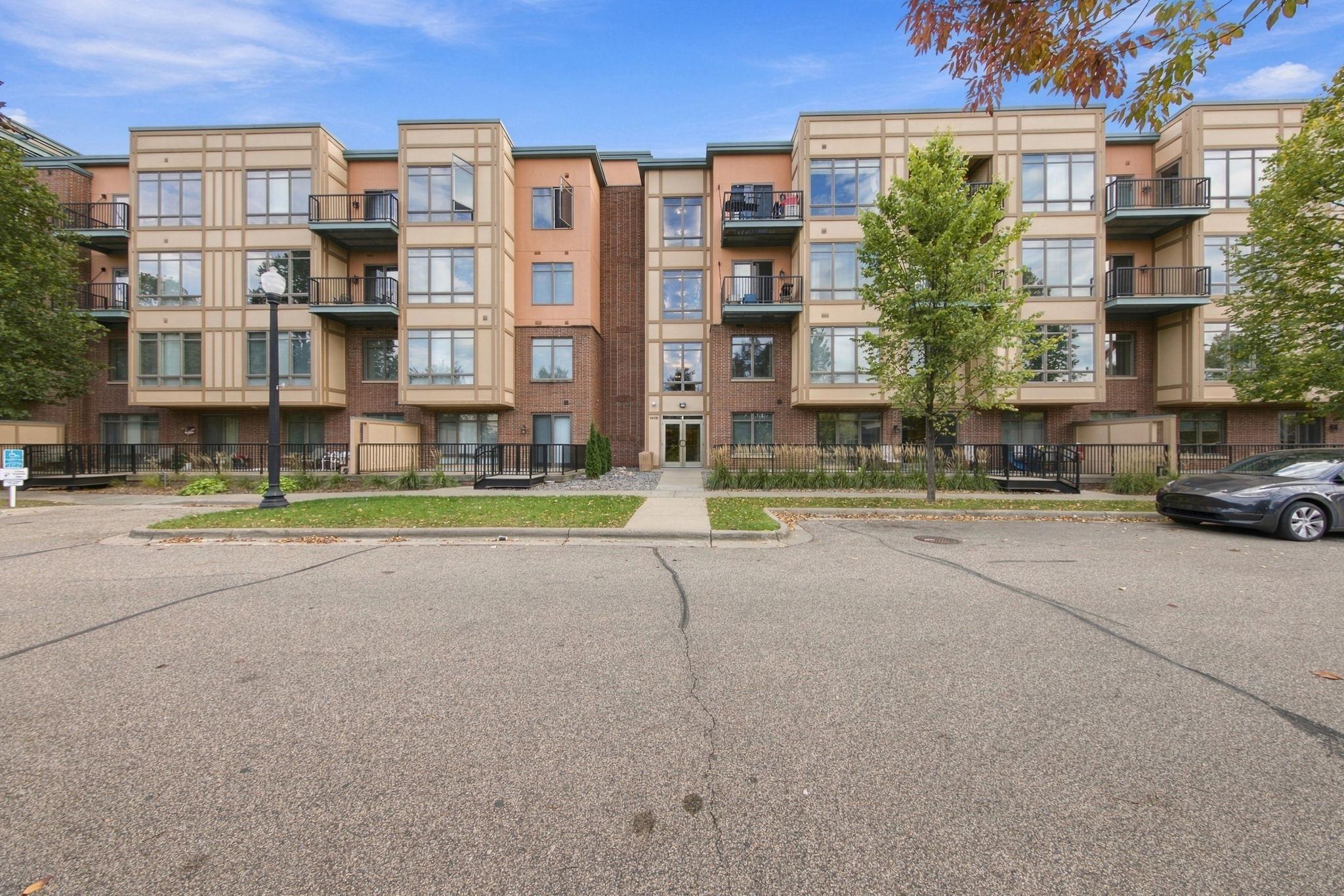 1070 Grandview Court NE Unit 110 — photo