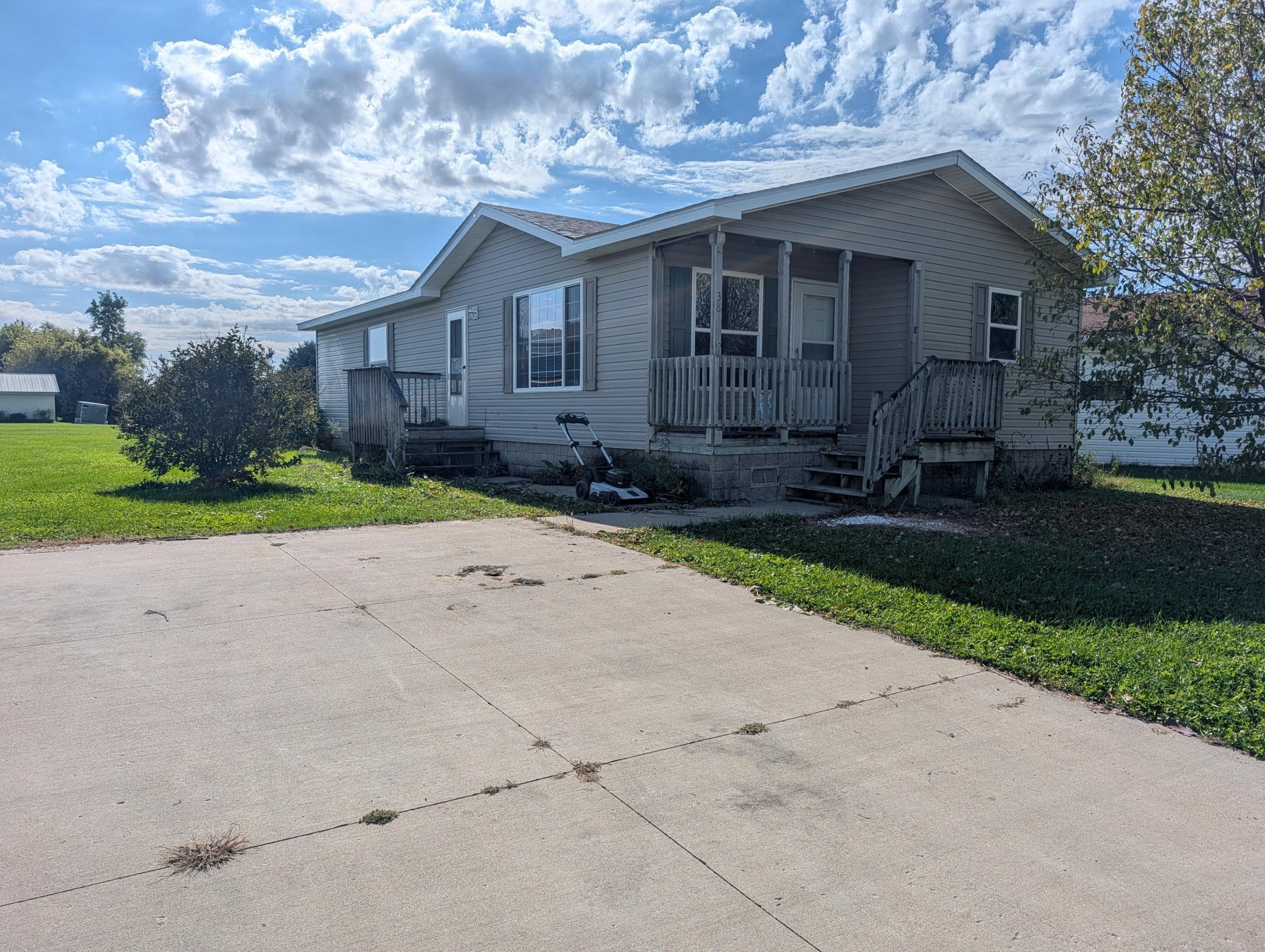 38 Southfork Drive SE — photo