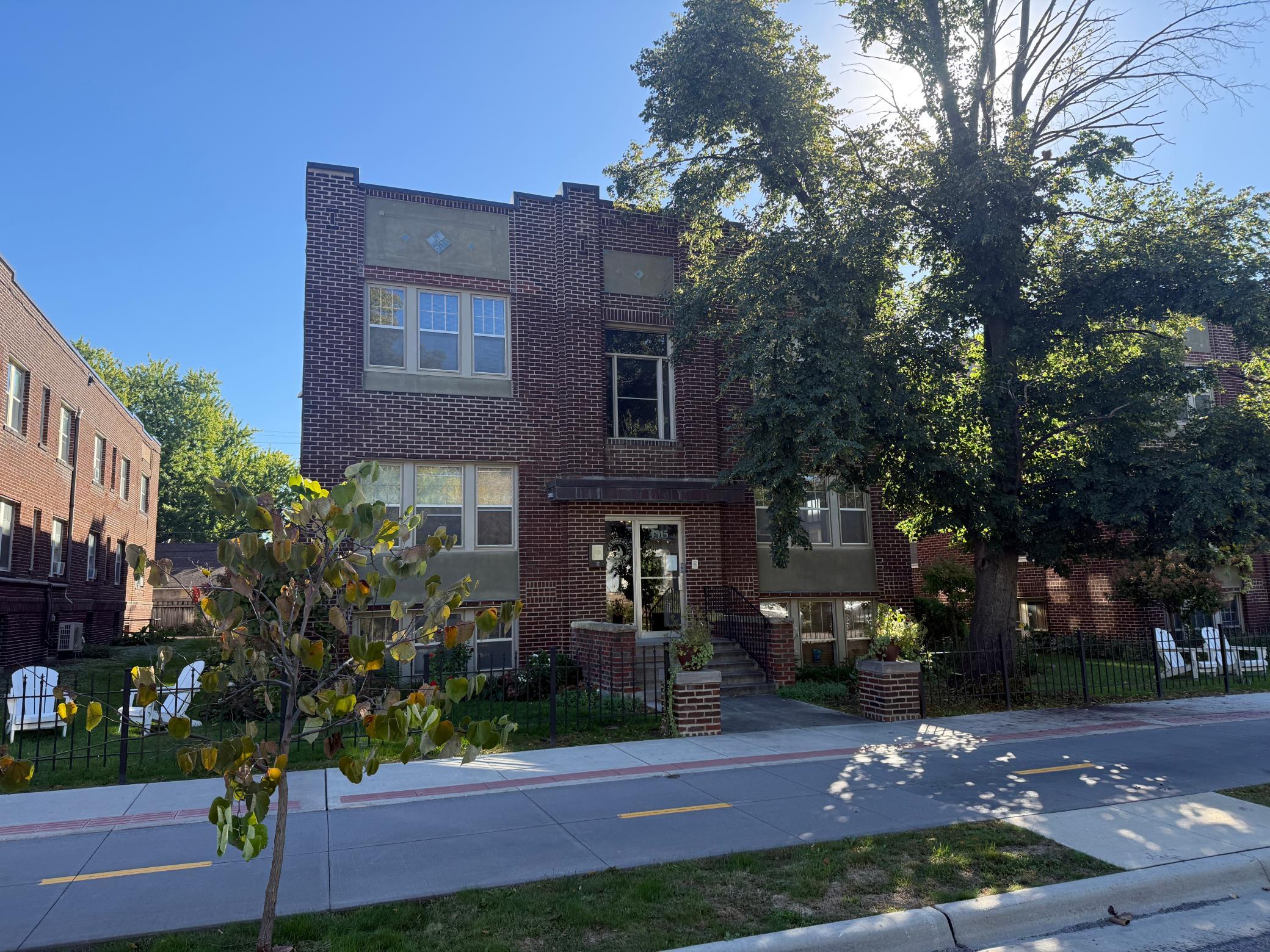 4315 Bryant Avenue S Unit B102 — photo