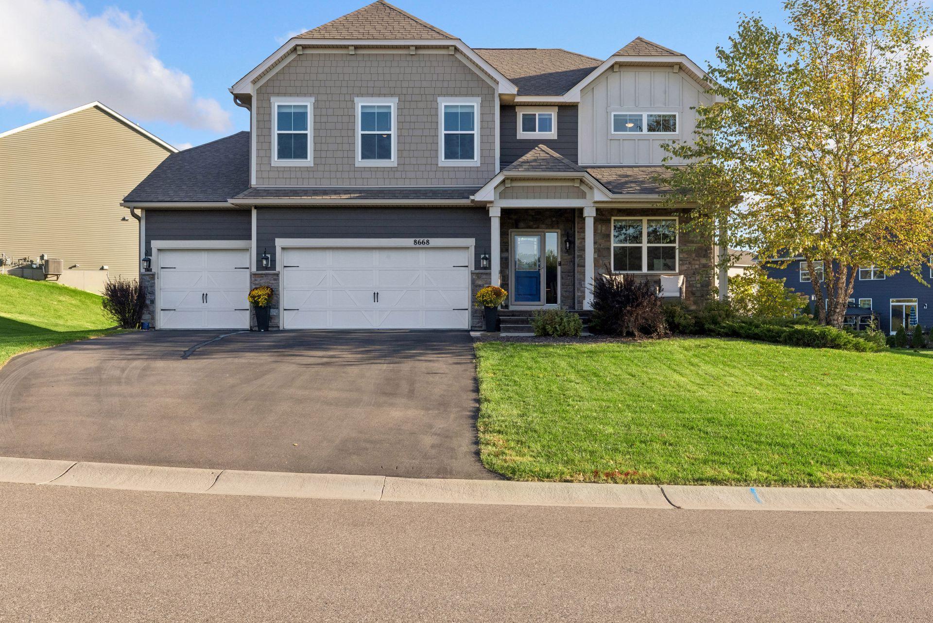 8668 Platinum Drive — photo