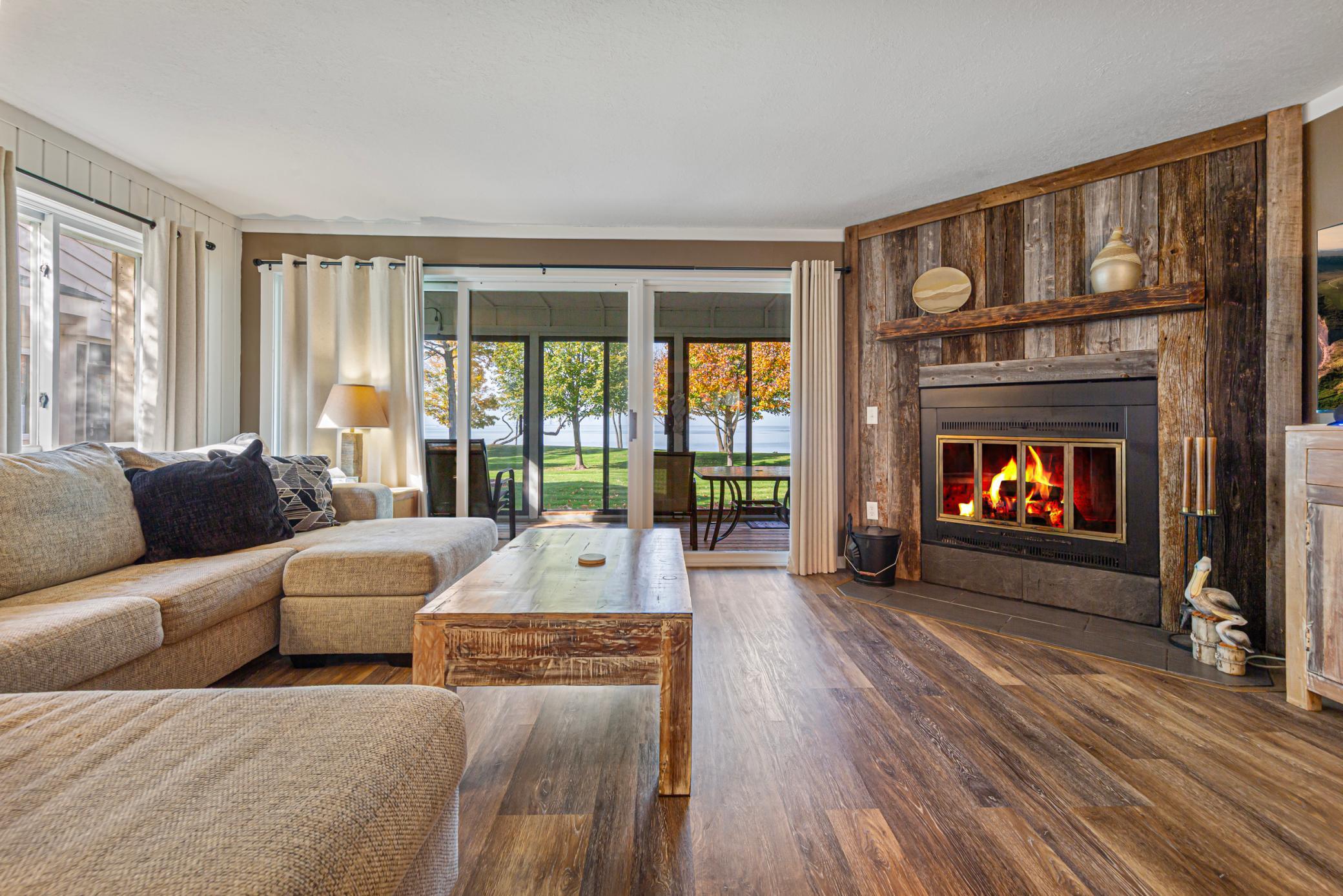 8382 Tuxedo Road Unit 327 — photo