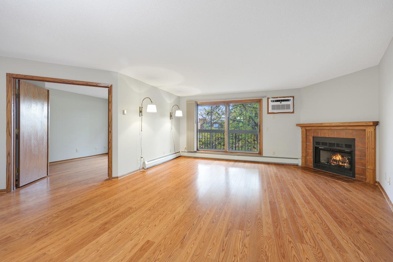 999 41st Avenue NE Unit 307 — photo