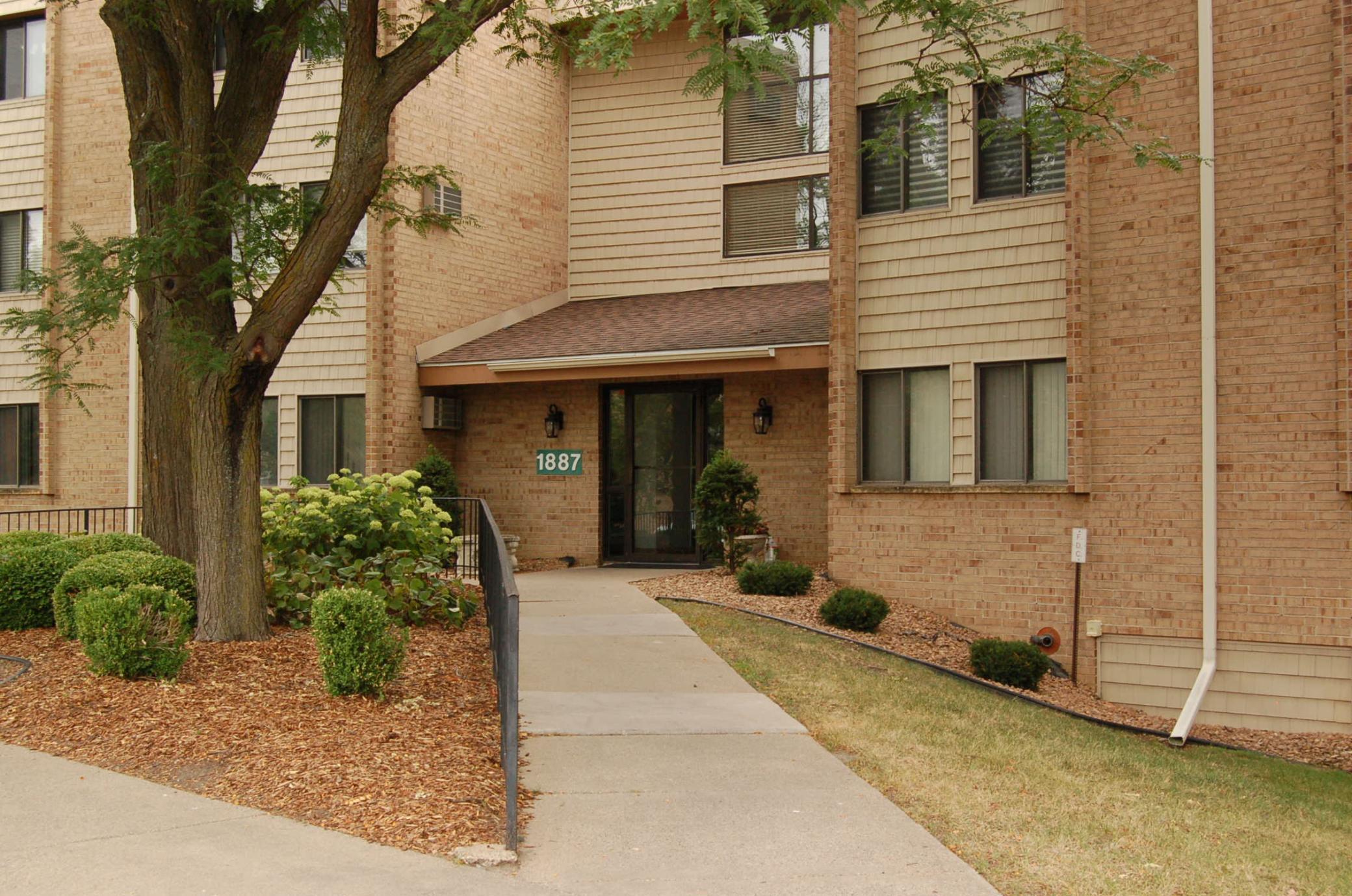 1887 Silver Bell Road Unit 219 — photo
