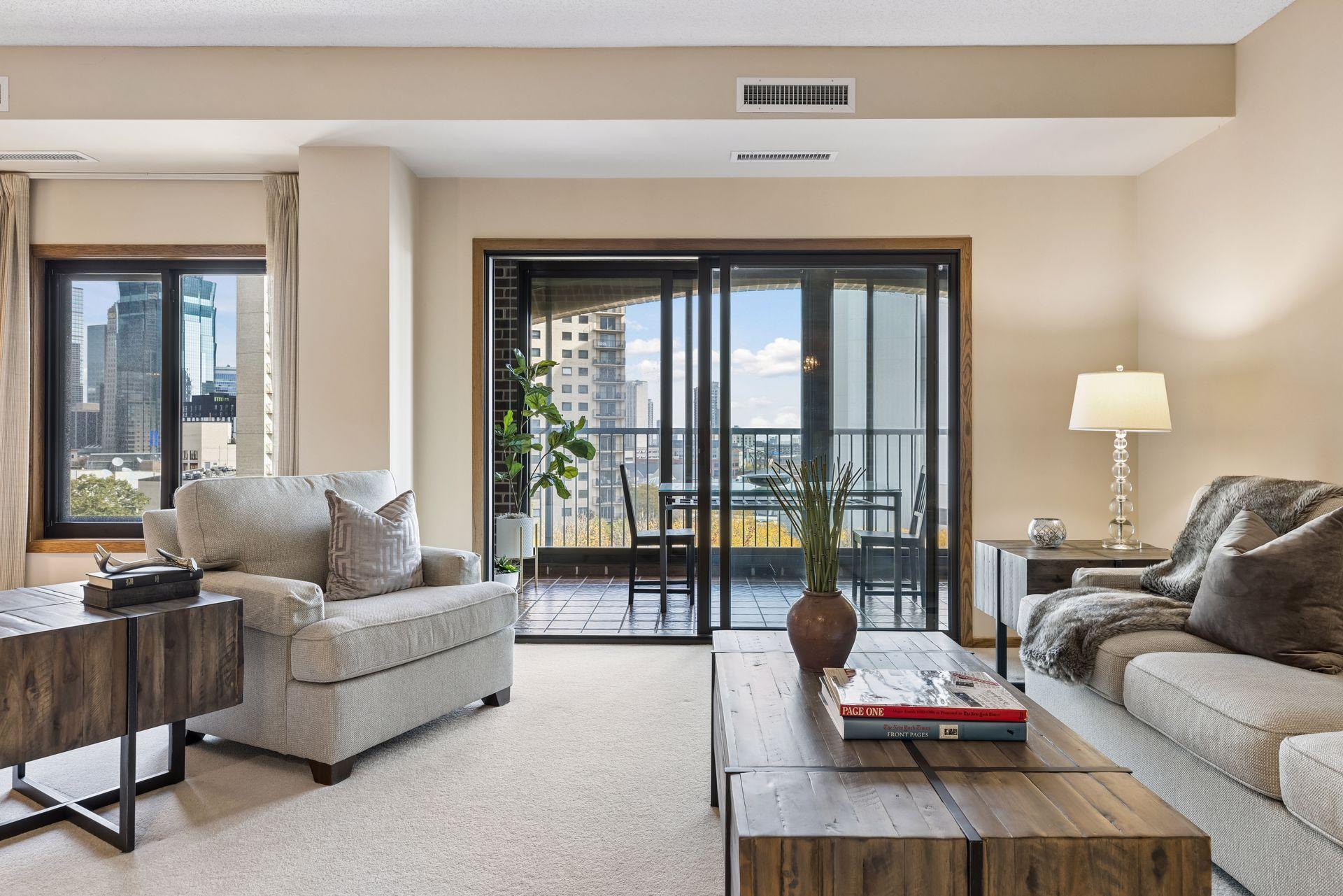 1235 Yale Place Unit 908 — photo