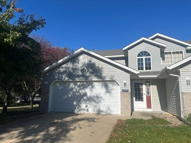 2317 Viola Heights Drive NE — photo