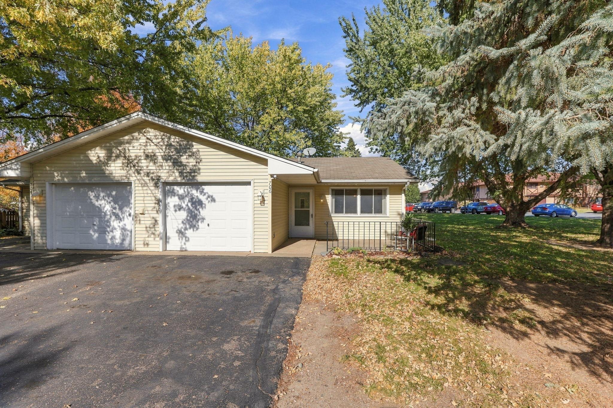 706 Ridge Drive SE — photo