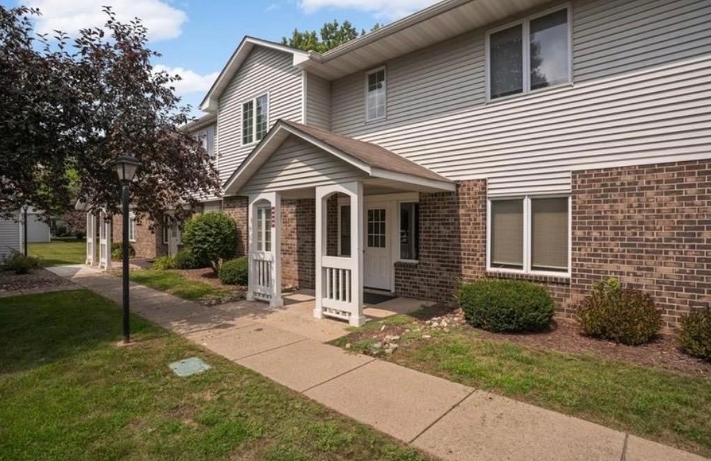 3575 Blue Jay Way Unit 202 — photo