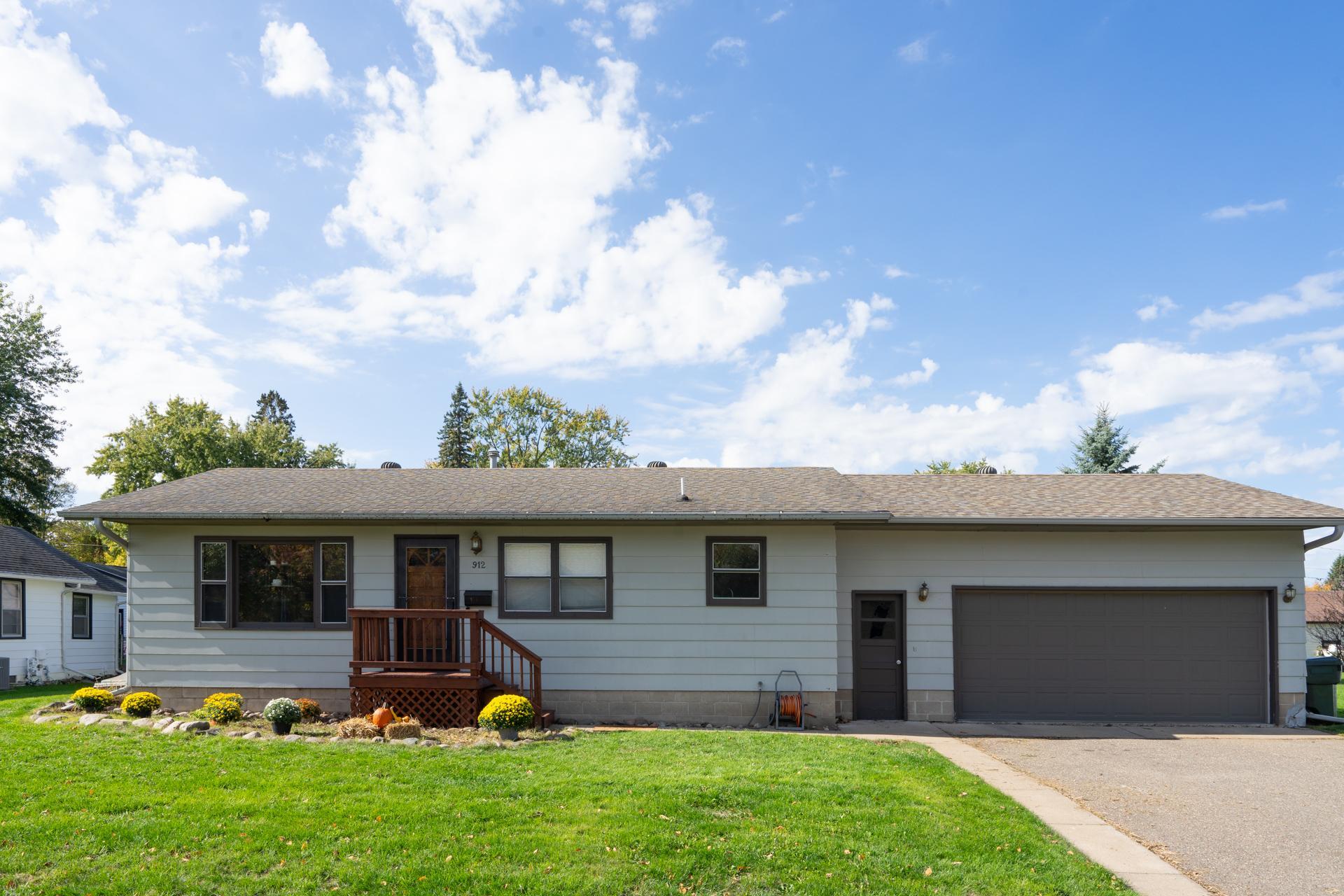 912 SE 12th Street — photo