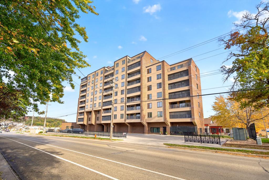 121 14th Street NE Unit 203 — photo