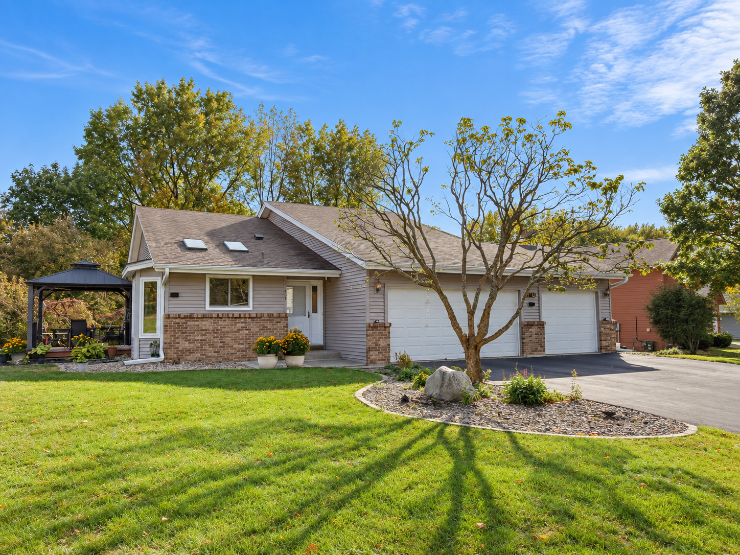 1814 Walnut Lane — photo