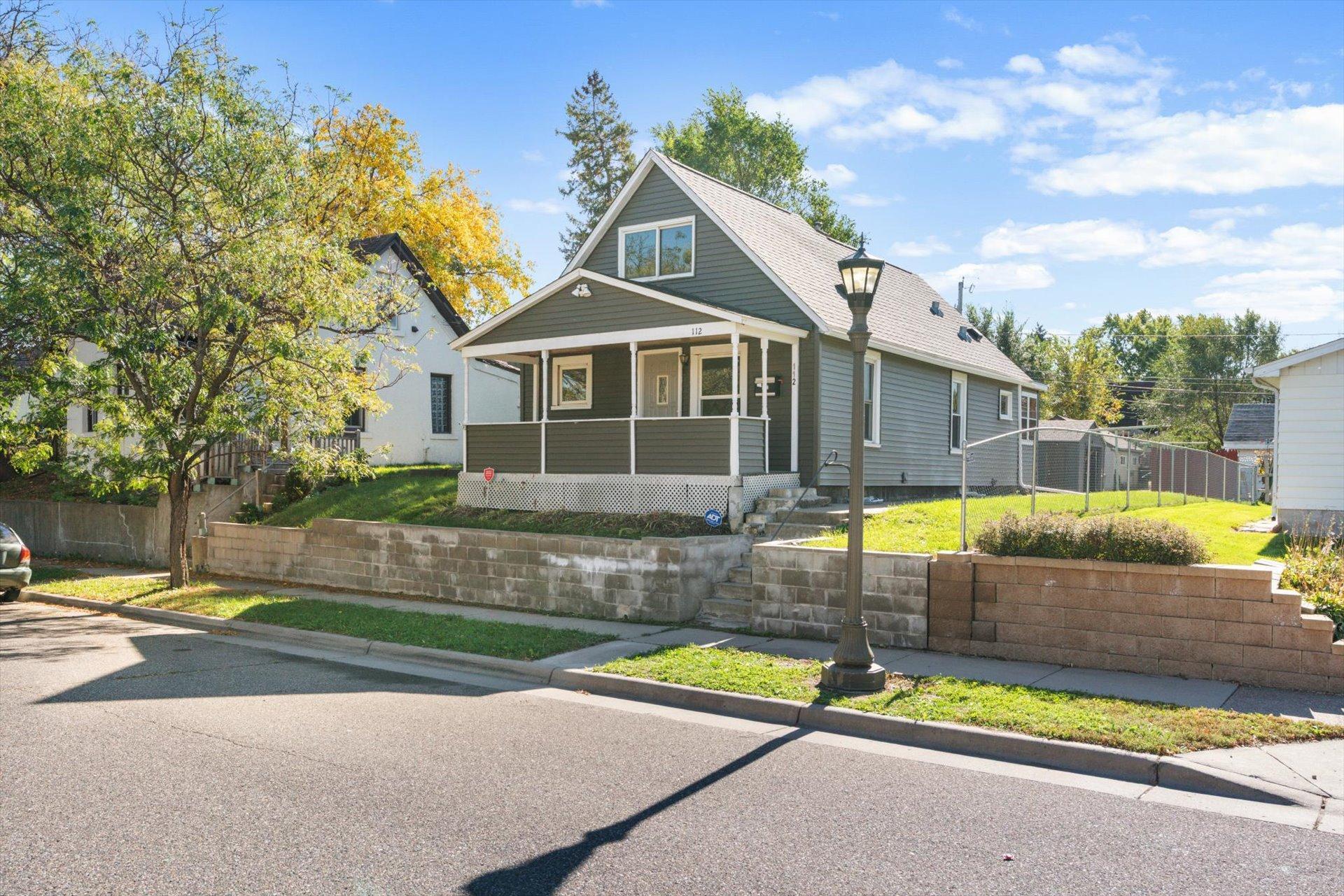 112 Lawson Avenue E — photo