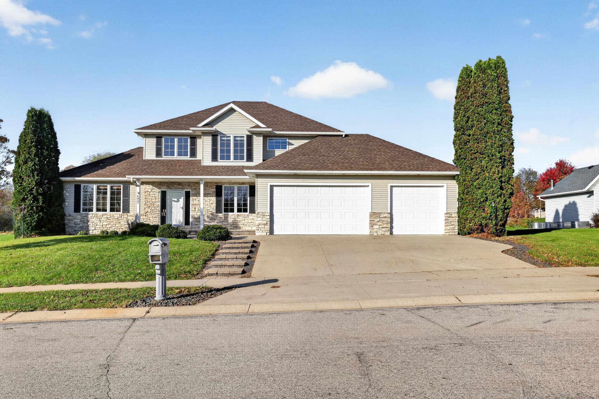 4823 Scenic Oak Drive SW — photo