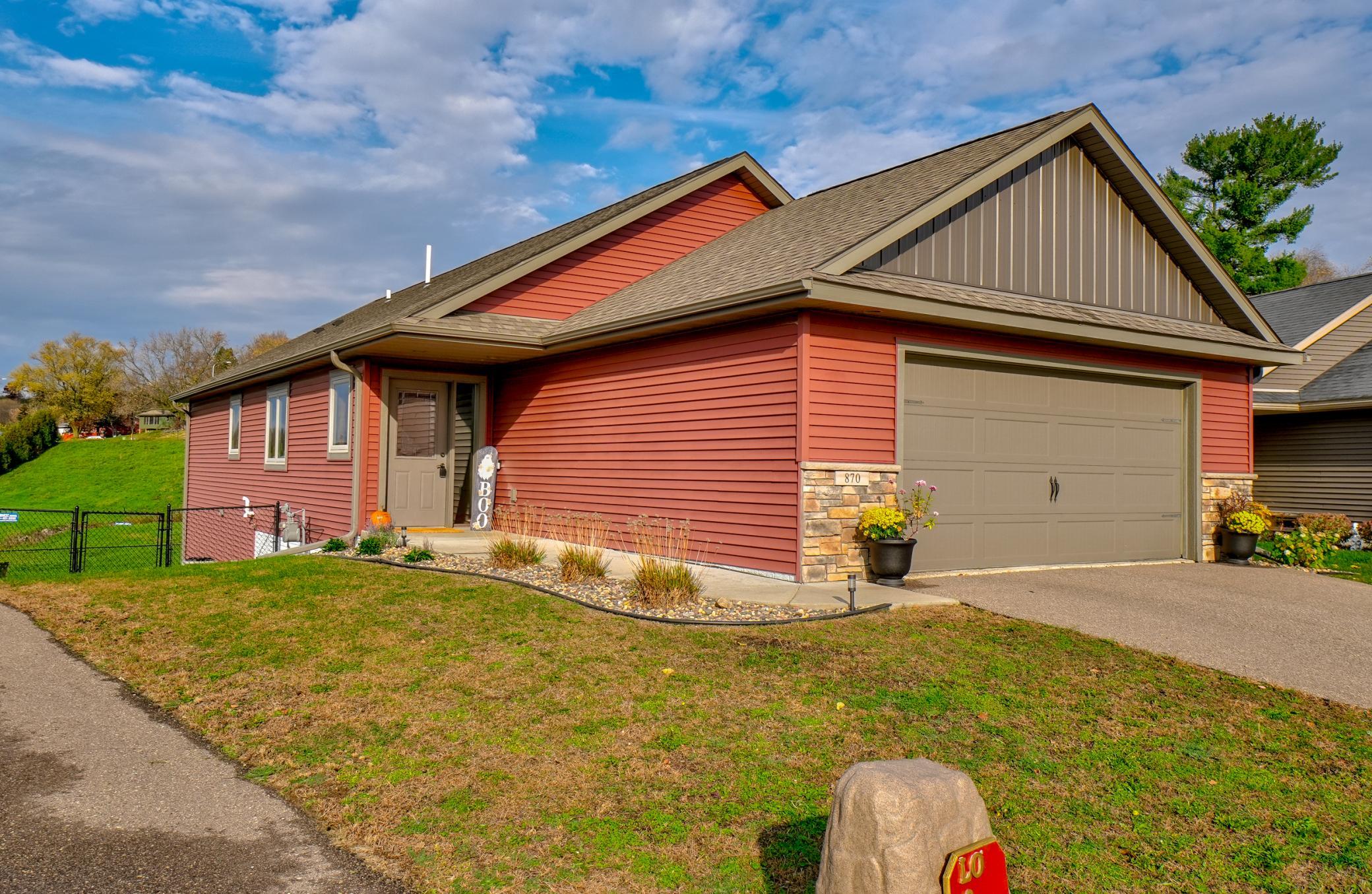 870 Brentwood Circle — photo