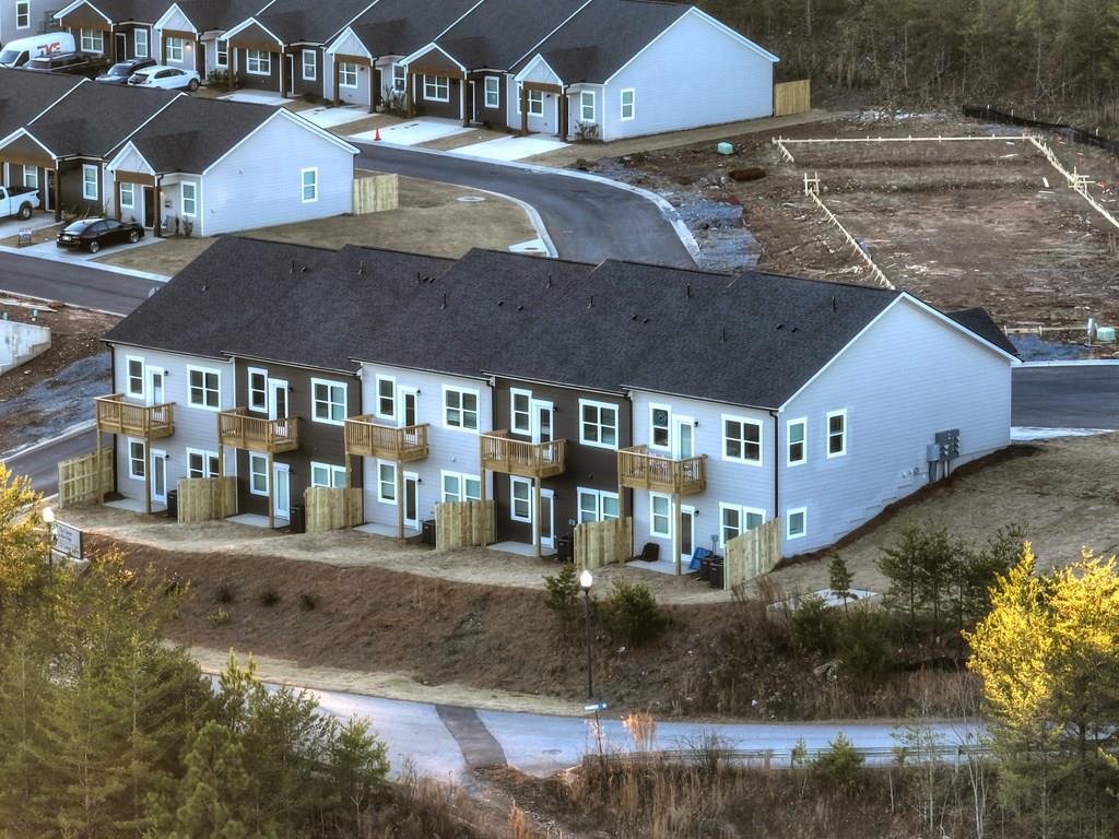 Unit 1 Grove Loop — photo