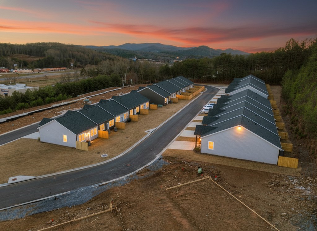 Unit 2 Grove Loop, Blue Ridge, GA 30513 — photo 3