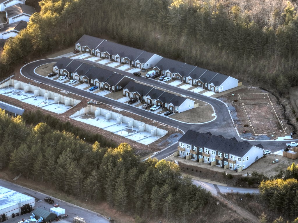 Unit 14 Grove Loop, Blue Ridge, GA 30513 — photo 2