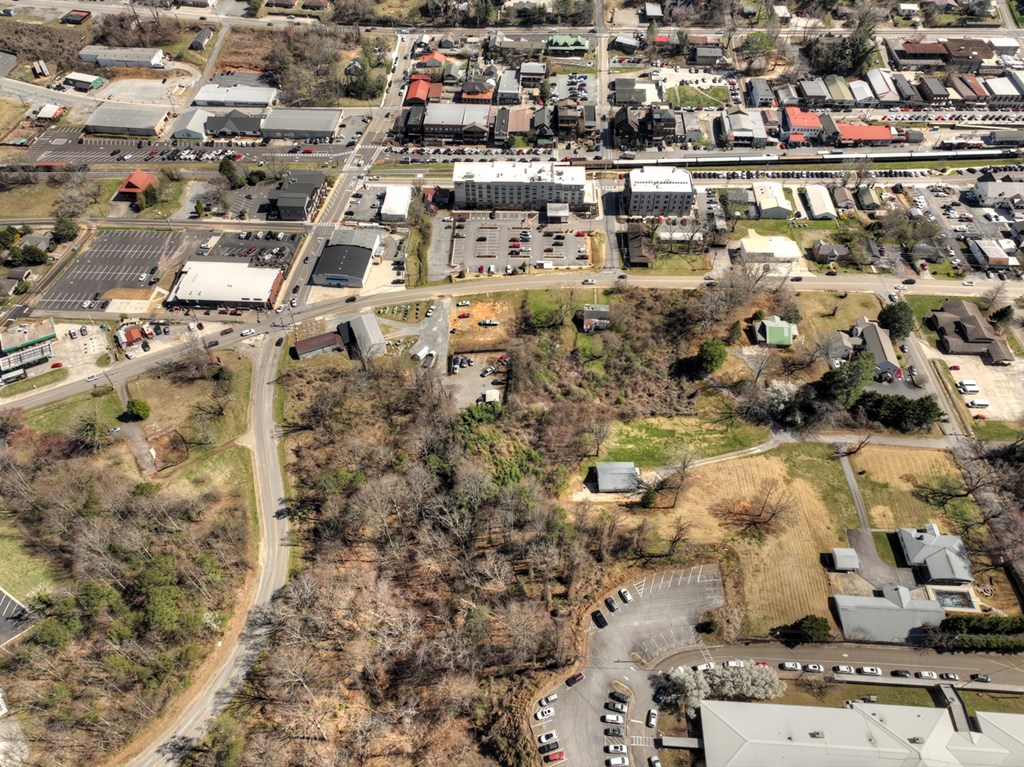 340 W First Street, Blue Ridge, GA 30513 — photo 3