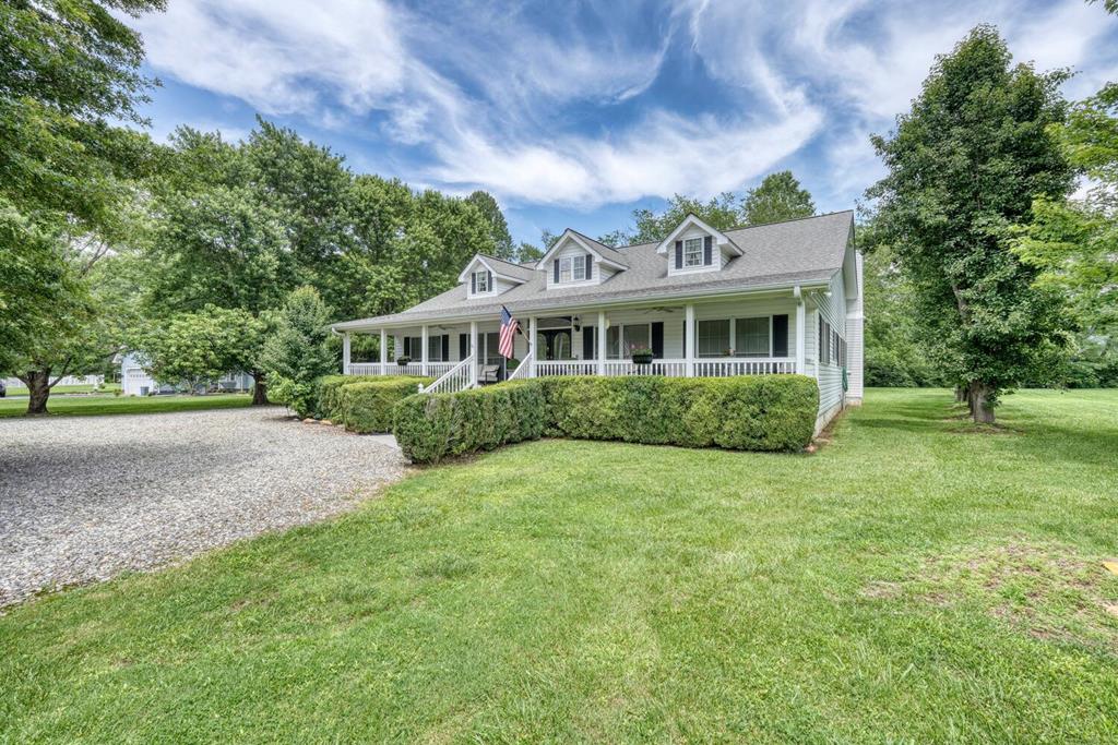 162 Grandview Drive — photo