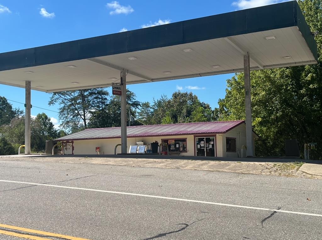 2605 Hwy 66 — photo
