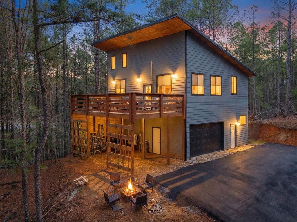 126 Hummingbird Way — photo