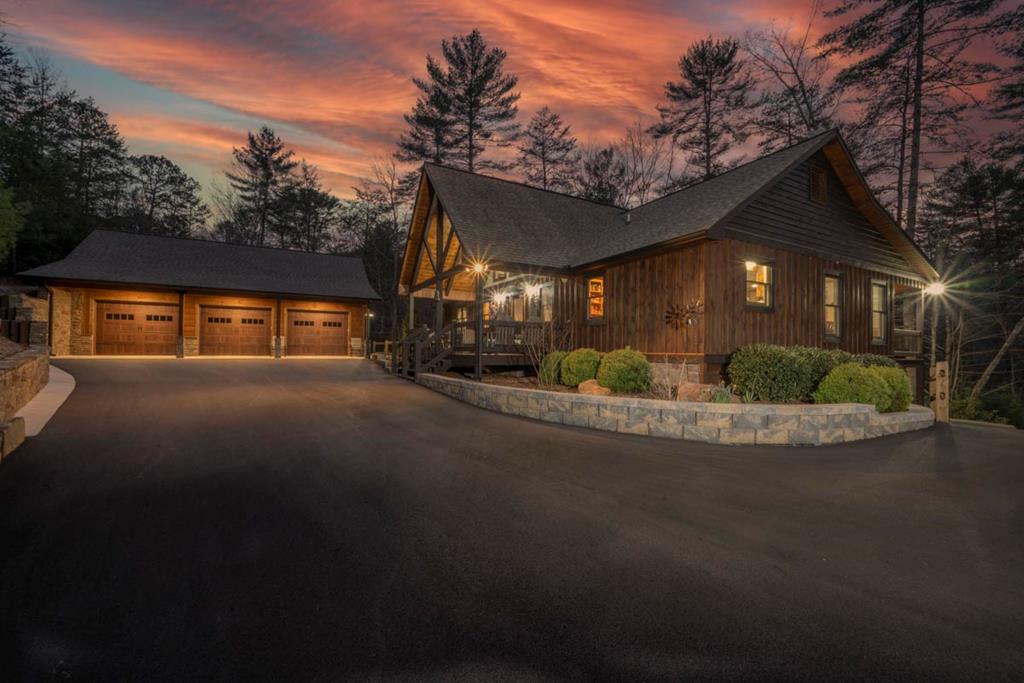 327 Hooch Holler Lane — photo