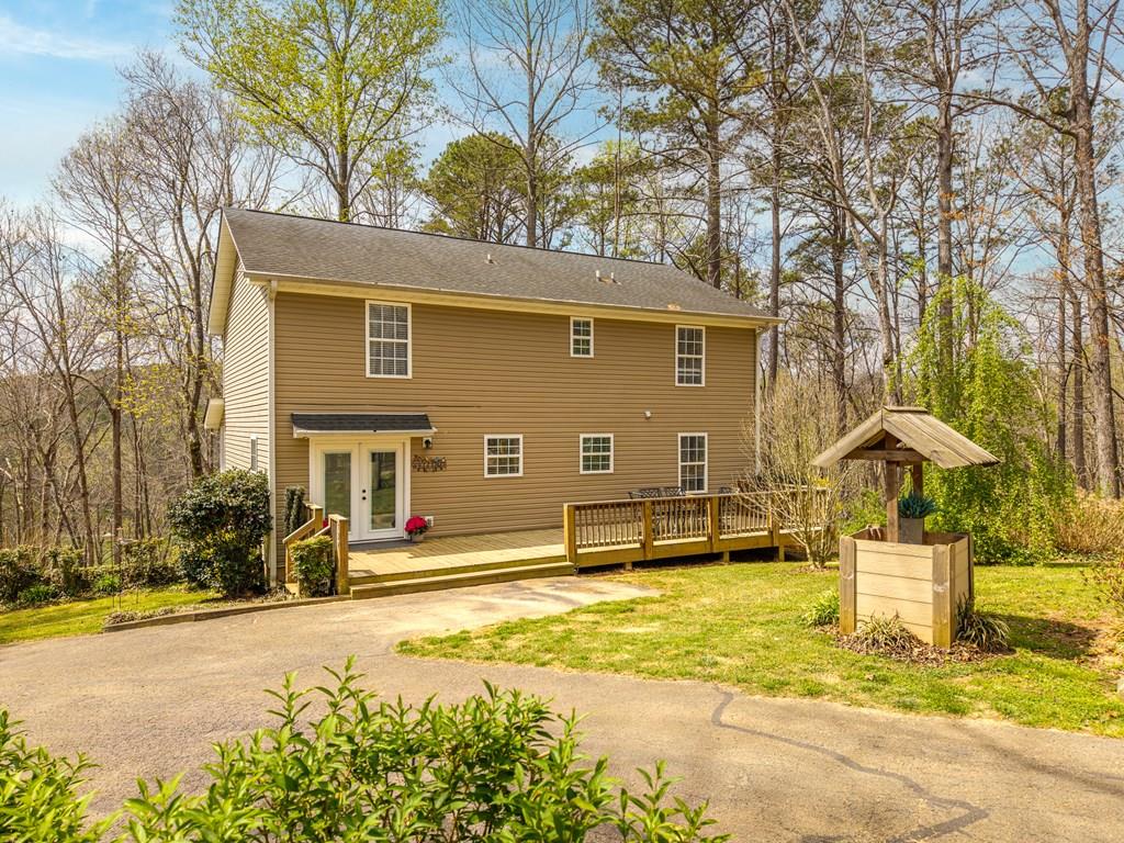 134 Nicholson Lane — photo