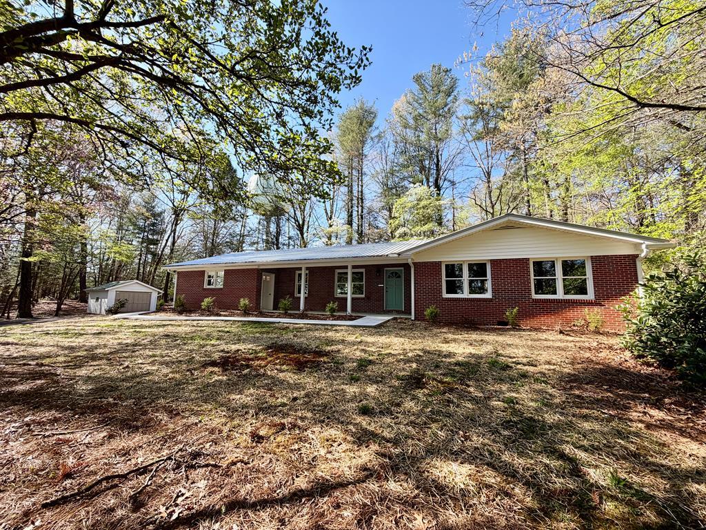 51 Lakeview Circle — photo