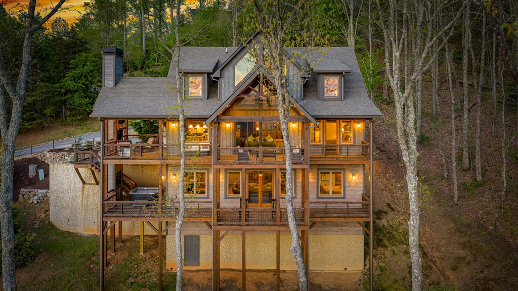 608 Blue Ridge Heights Drive, Blue Ridge, GA 30513 — photo 2