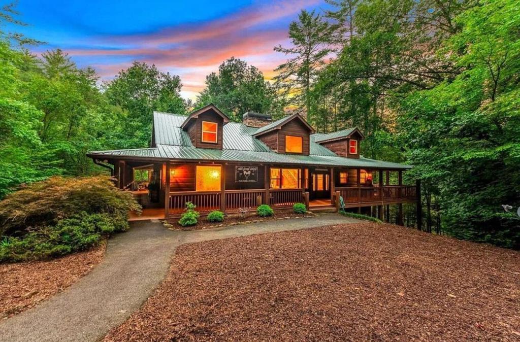390 Twin Creeks Road, Blue Ridge, GA 30513 — photo 2