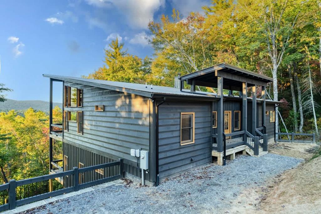 25 Quail Hollow — photo
