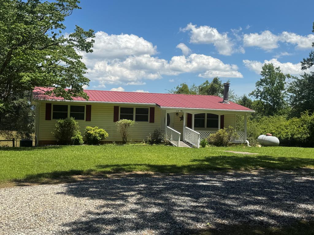 28 Honaker Road — photo