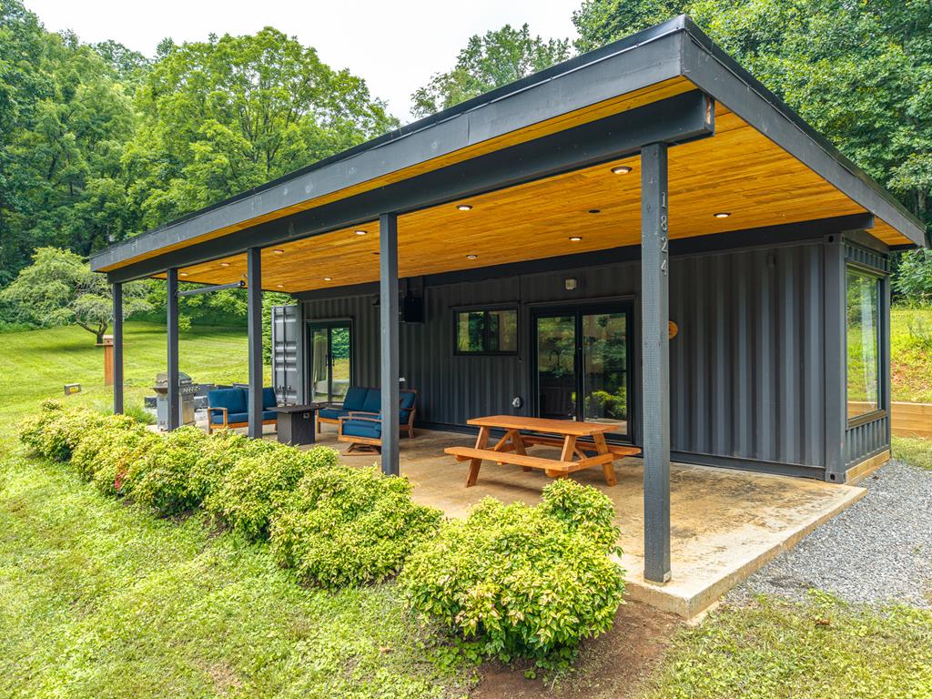 1824 Colwell Road, Blue Ridge GA 30513