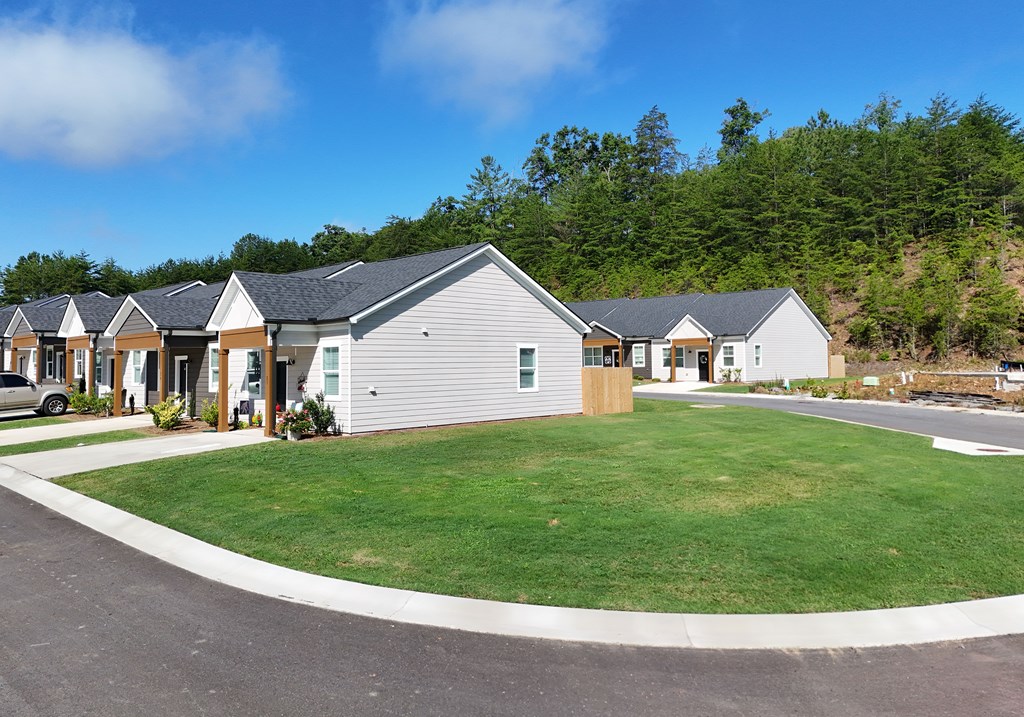 25 Grove Loop, Blue Ridge, GA 30513 — photo 2
