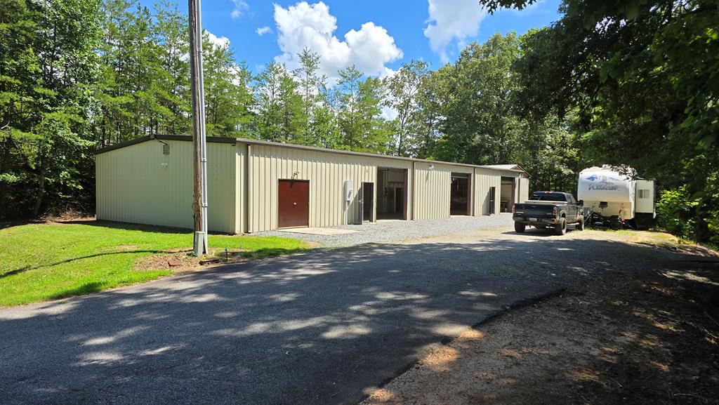 2575 Hwy 66 — photo