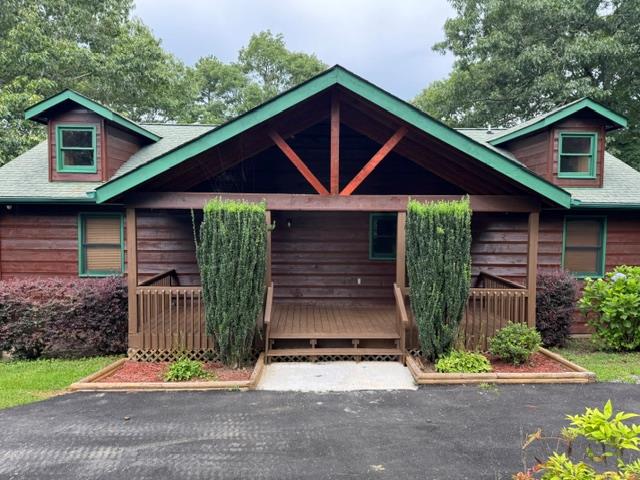 690 Oak Ridge Road — photo